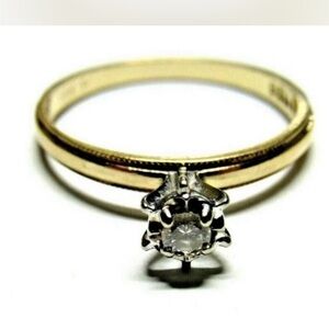 Elegant 10k Gold diamond Ring